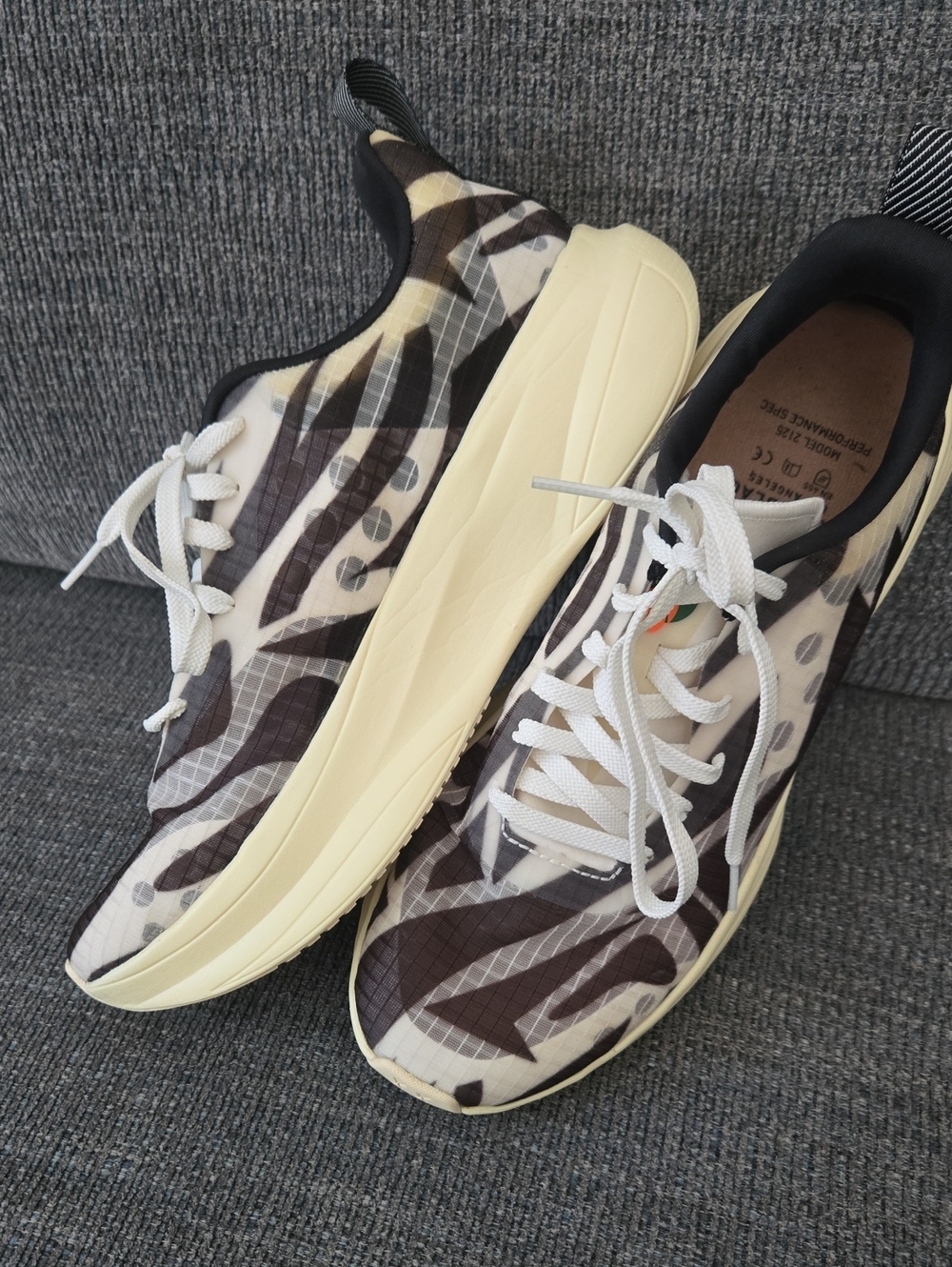 Brandblack Los Angeles Model 2125 Performance Sneakers Size Womens 10
